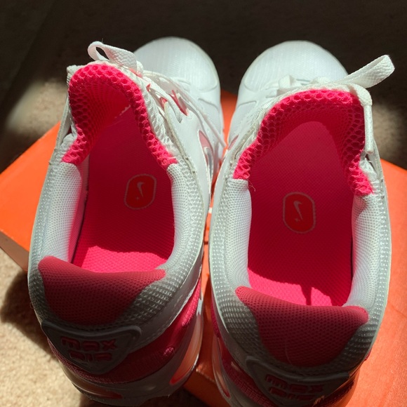 Nike air max sneaker size 5 - Picture 9 of 9